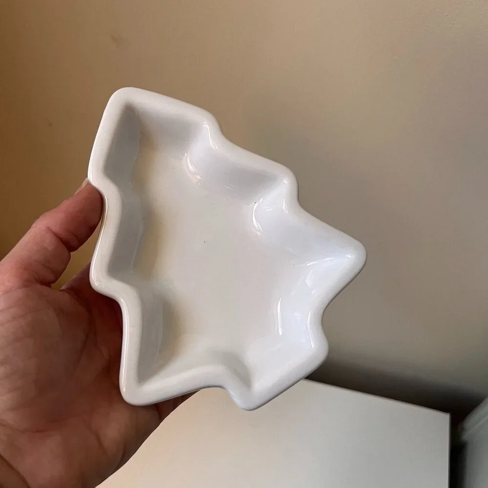 Crate & Barrel Set of 2 Christmas Tree Shaped Dishes with sponge